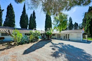  Propriété/château à vendre 8 pièces 300 m²