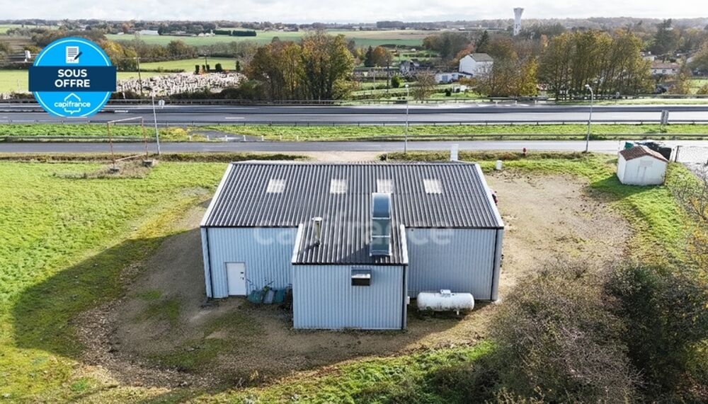   Local artisanal 275 m2 de 2018 isolation phonique sur axe N10 avec visibilité 