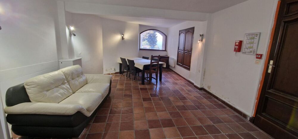 Maison 186m² - 9 chambres - Fort potentiel au pied du Mont Ventoux