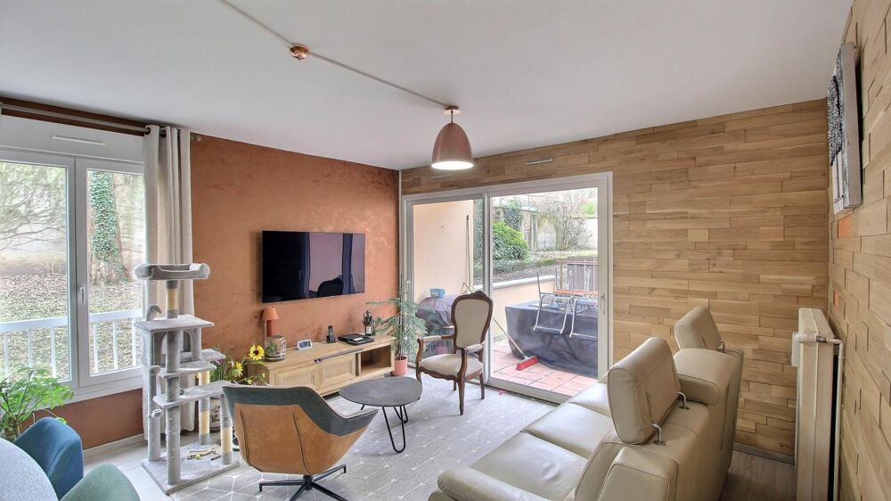 T4 RÉNOVÉ AVEC TERRASSE SANS VIS-À-VIS