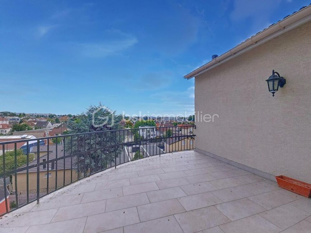 Grand duplex, hyper centre Les-Pavillons-sous-bois