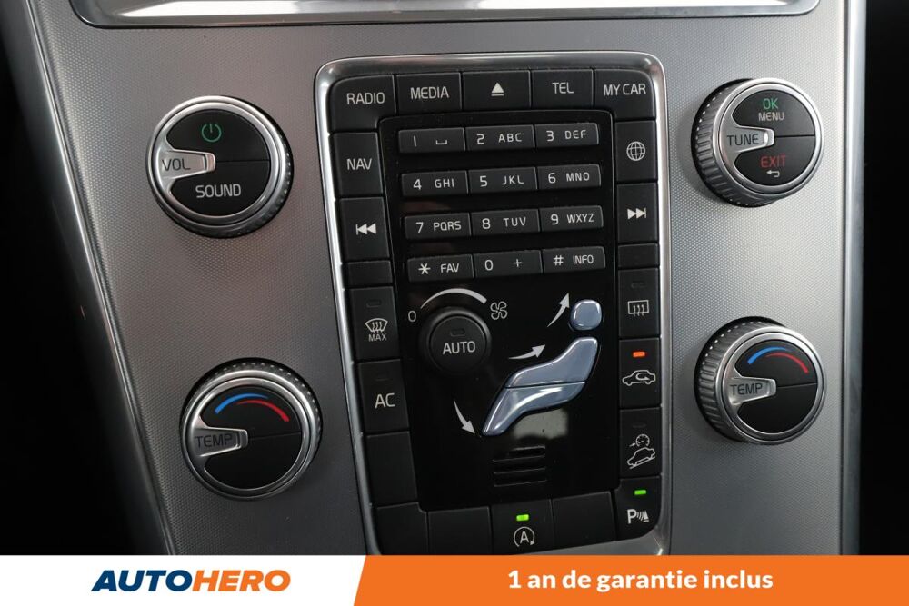 XC60 2.4 D5 AWD Summum Geartronic 6 220 ch 2016 occasion 92130 Issy-les-Moulineaux