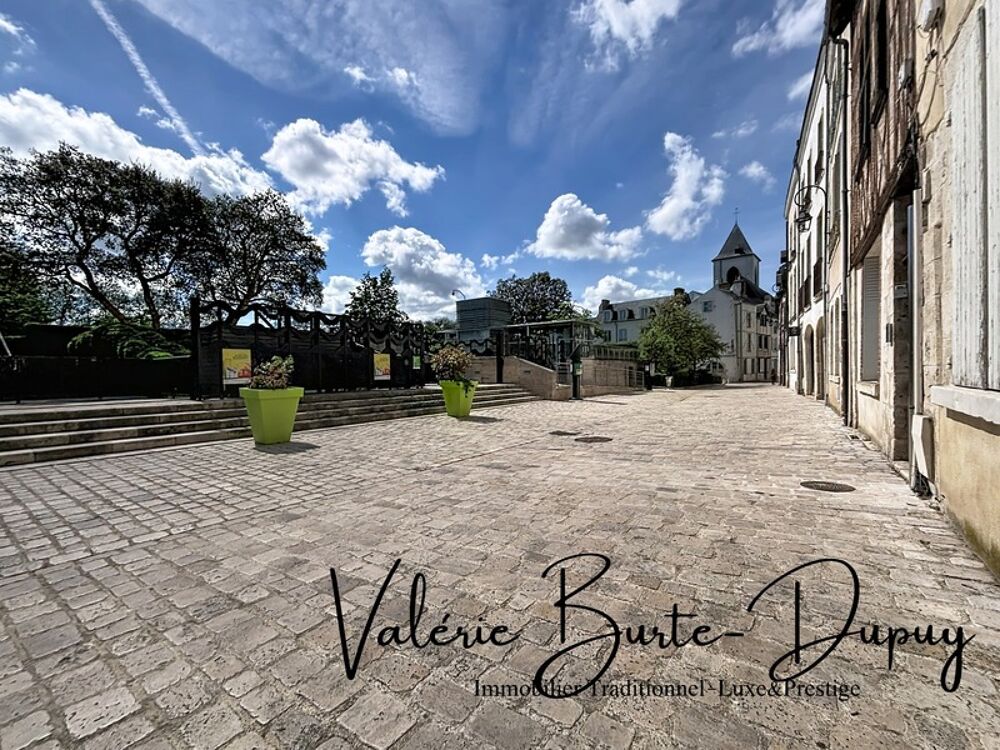Vente Immeuble Orléans centre Immeuble à vendre avec courette Orleans
