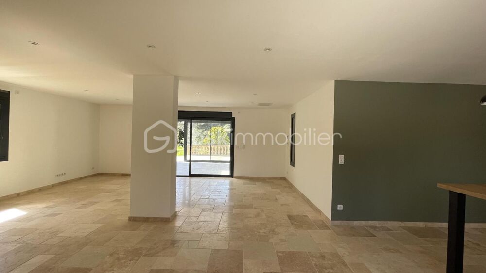 Pézenas  Élégante villa de plain-pied rénovée, 160 m², terrain 1 970 m² avec piscine chauffée