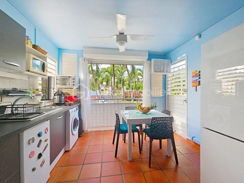 Vente Appartement Grand studio 34 m2 Anse des Rochers plage piscine et citerne Saint francois