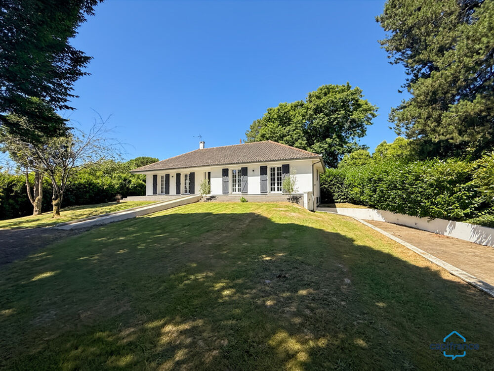 Dpt Landes (40), à vendre AIRE SUR L'ADOUR maison T4 de 140m² habitables + sous-sol intégral avec garage sur 2485m² de terrain