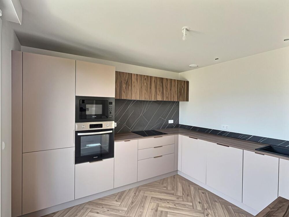 AIX LES BAINS - DUPLEX T4 RENOVE 100.19 M² AVEC TERRASSE PRIVATIVE DE 43 M² VUE DEGAGEE