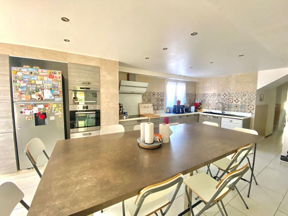Belle villa familiale 8 pièces 180 m2 avec fort potentiel
