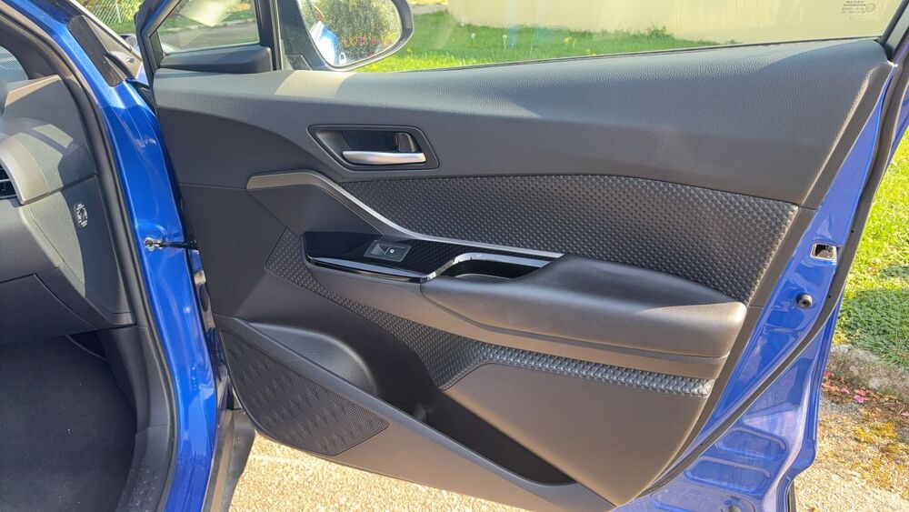 C-HR 1.8 VVT-i 122 Hybride 2WD CVT Design - Automatique 2019 occasion 27930 Dardez