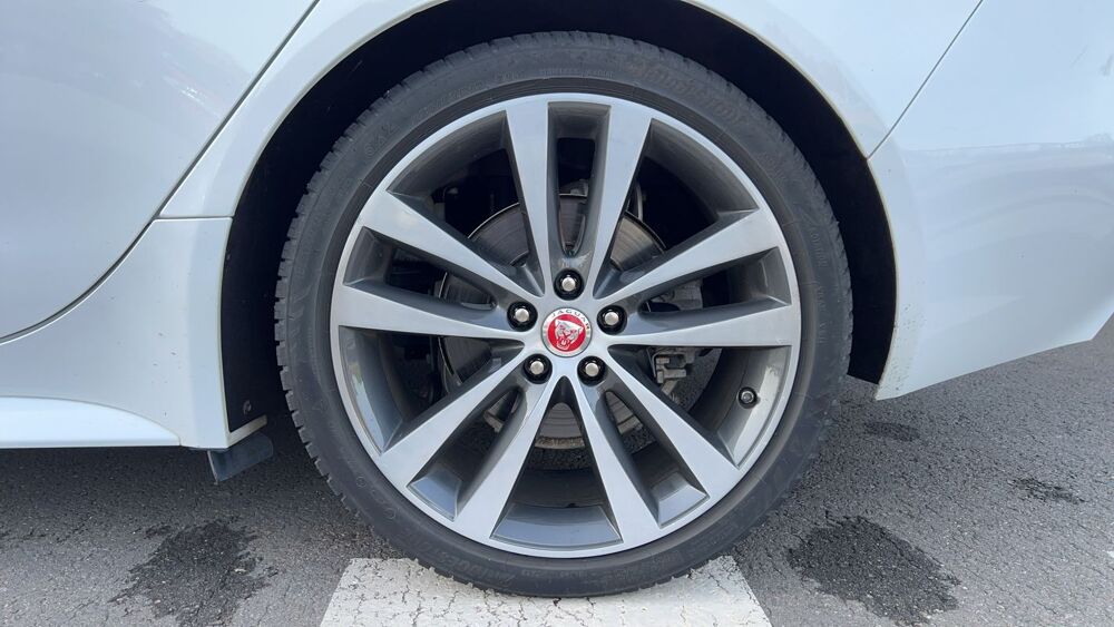 XE 2.0 D 180 BVA8 R-Sport - Automatique 2018 occasion 69002 Lyon
