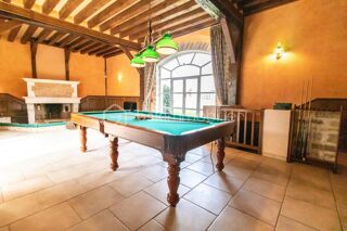  Maison  vendre 9 pices 302 m