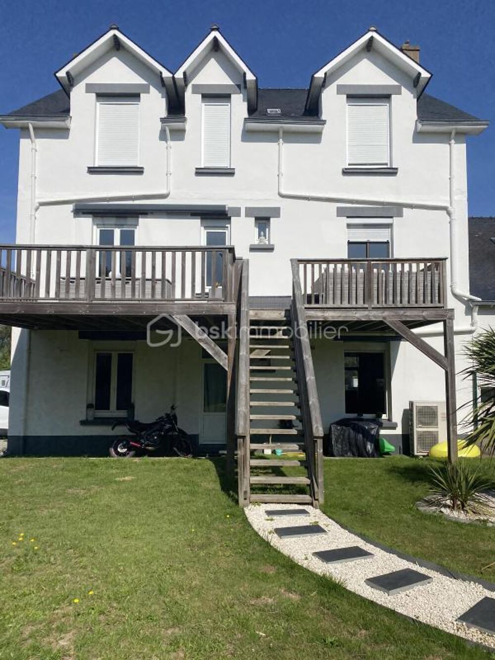 Grande maison familiale de caractère  289 m² / 205 m² habitable  Secteur de Kerhinet