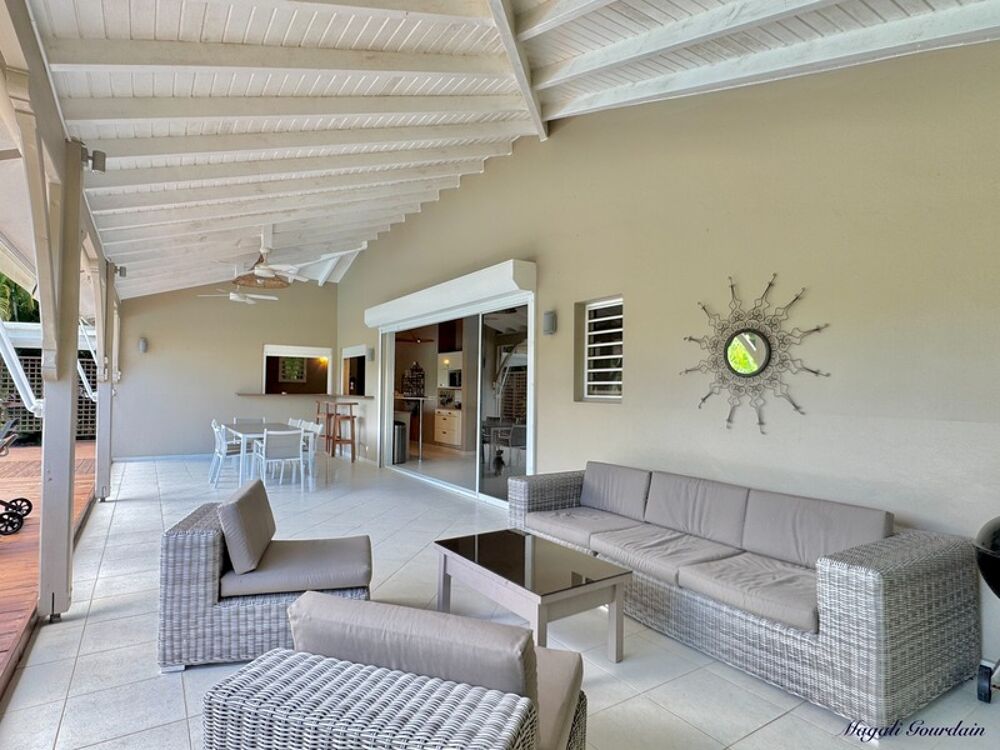 Vente Propriété/Château SAINT-FRANÇOIS – VILLA D'EXCEPTION AVEC GRANDE PISCINE, À 5 MINUTES DES PLAGES Saint francois