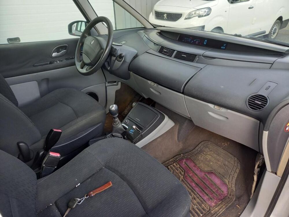 Espace IV 2.0 dCi FAP 150 CH PHASE 2 POUR PROFESSIONNELS 2006 occasion 14650 Carpiquet