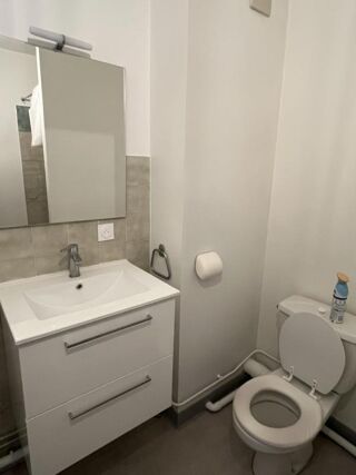  Appartement à louer 2 pièces 32 m²