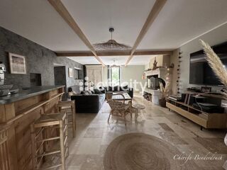  Maison  vendre 8 pices 212 m