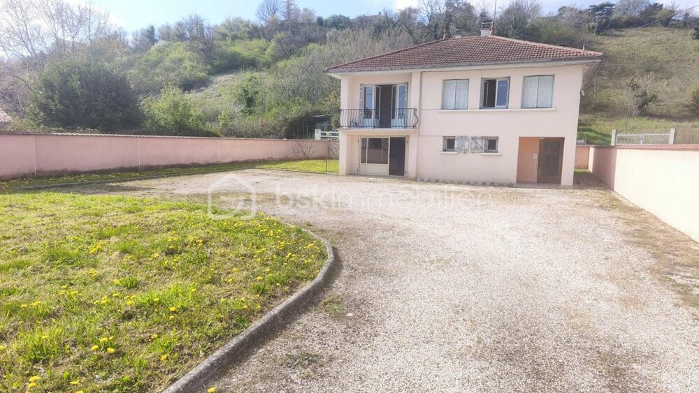 Maison sur sous sol complet 3 chambres
