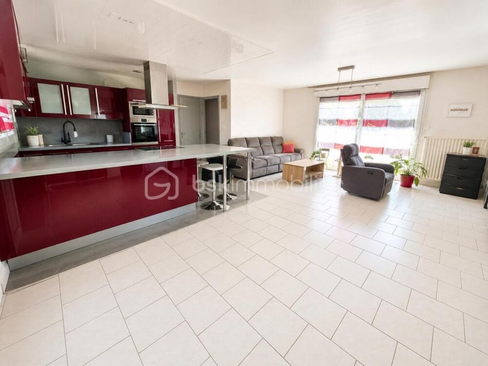 ? Maison familiale de plain-pied avec sous-sol complet ?