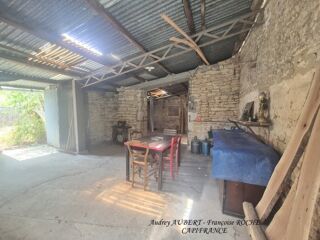  Remise / Grange à vendre 2 pièces 195 m²