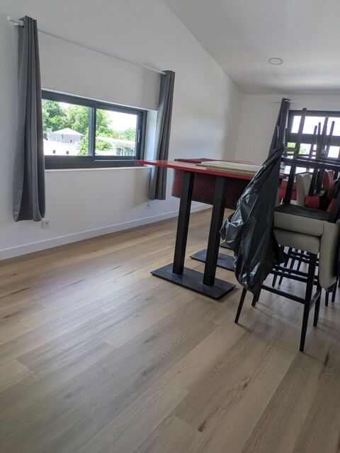 Local/bureau &agrave; louer BOURGOIN JALLIEU (38) 20 m&sup2; 318 38300 Bourgoin jallieu