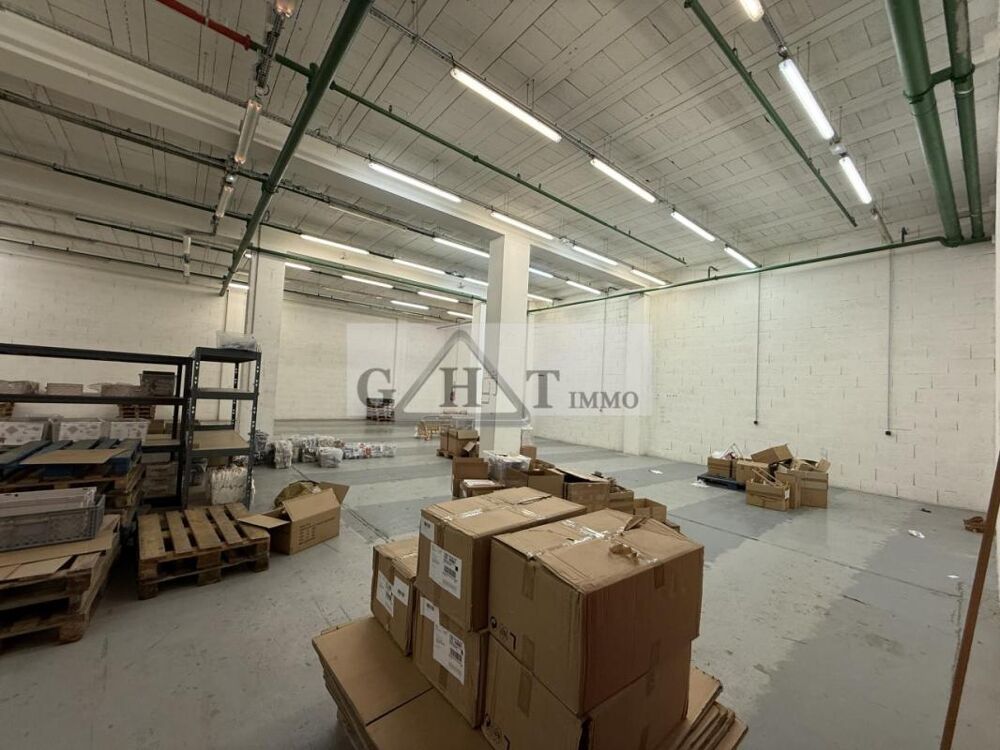   LOCAL D'ACTIVITÉS DE 744M2 A VENDRE BAGNOLET 