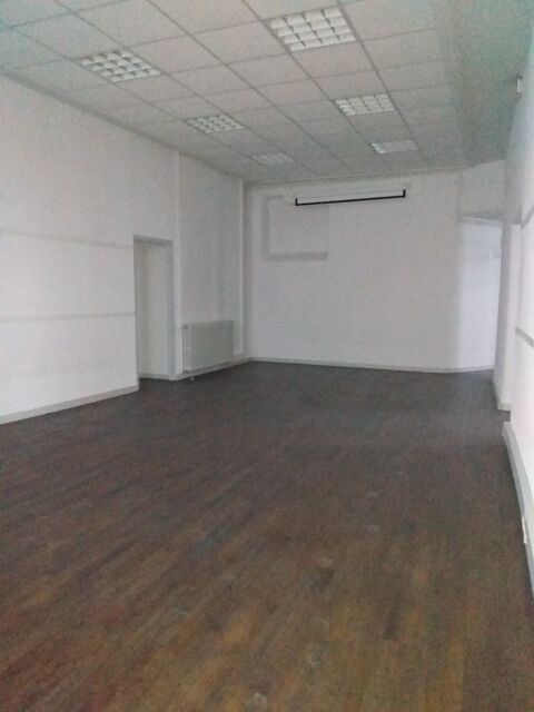   Dpt Savoie (73), à louer CHAMBERY locaux de  188 m² 