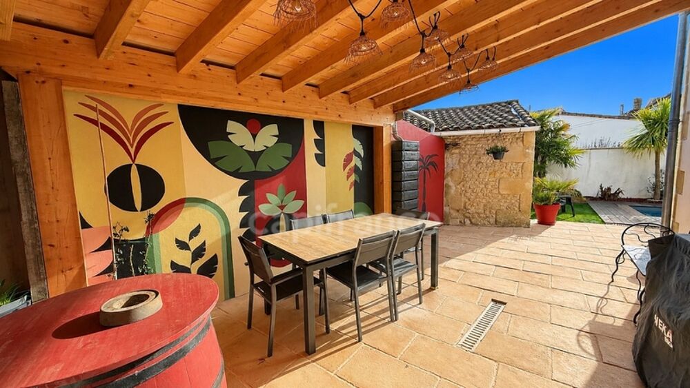 Vente Maison Maison Charentaise à vendre 7 pièces ROYAN (17) - Grand Garage - Piscine chauffée Royan