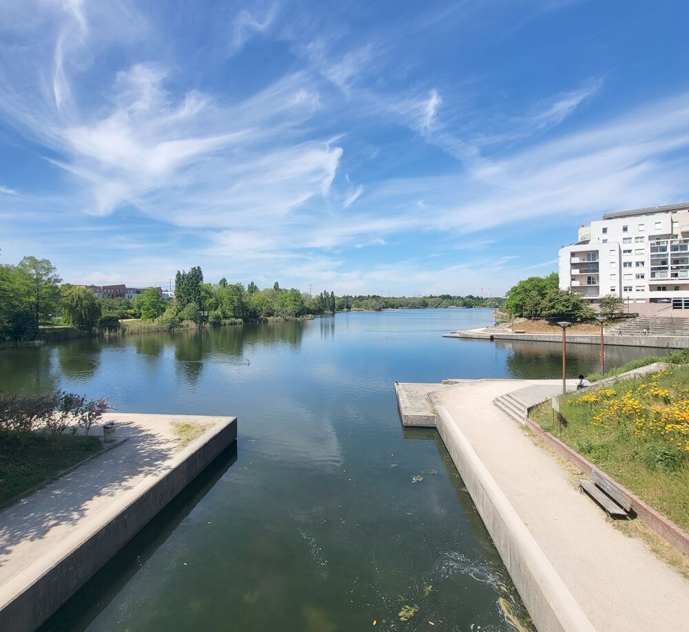 Créteil  Rare opportunité ! Superbe 2 pièces traversant de 53 m² avec balcon et box privatif