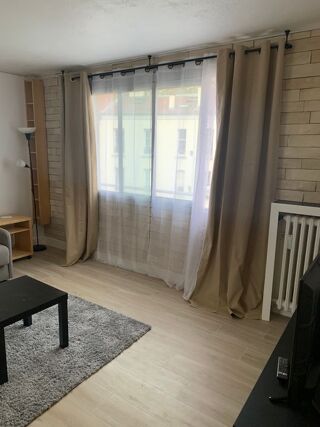  Appartement à louer 1 pièce 32 m²