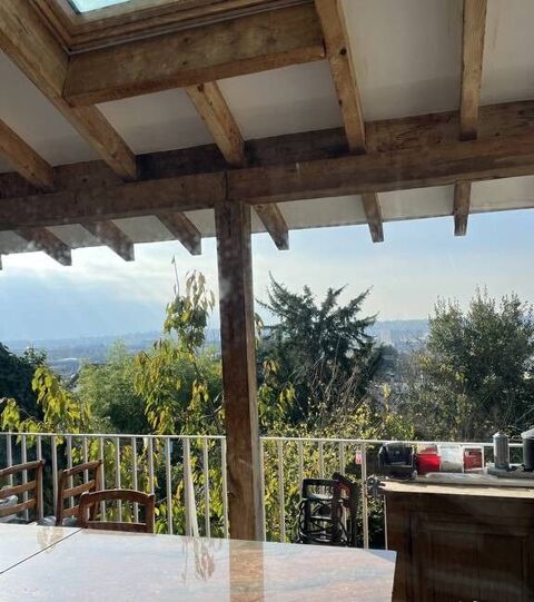  Appartement � louer 4 pi�ces 140 m�