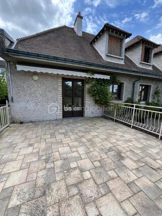  Propri�t�/ch�teau � vendre 10 pi�ces 300 m�