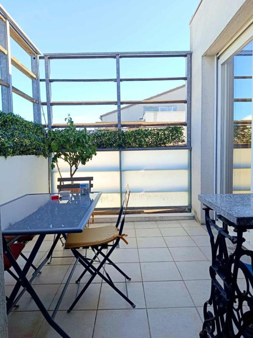 Vente Appartement Appartement Miramas 2 pièce(s)  Terrasse ET GARAGE Miramas