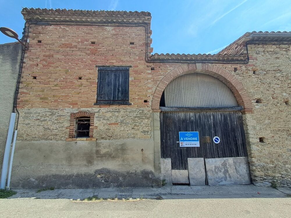 Maison de village traversante, grand garage, grange et fort potentiel  Pexiora