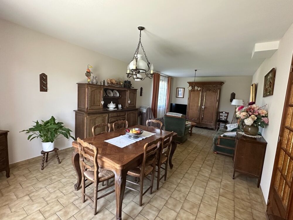 Vente Maison Propriété rare avec bâtiment indépendant de 563 m² sur 7 251 m² de terrain à Regnéville-sur-Mer (50) Regneville sur mer