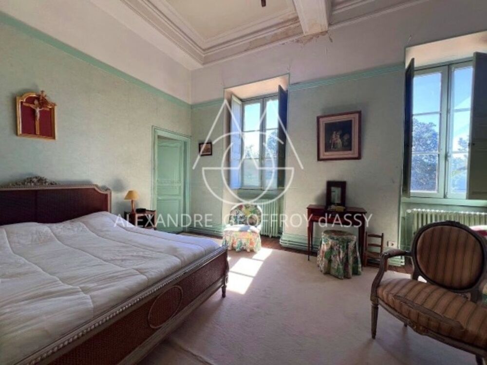 � vendre  Propri�t�/ch�teau Limoges (87000)