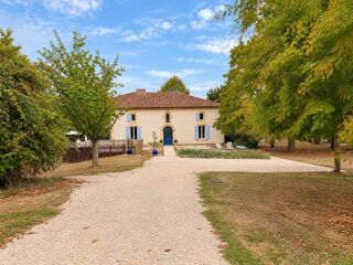  Propriété/château à vendre 14 pièces 445 m²
