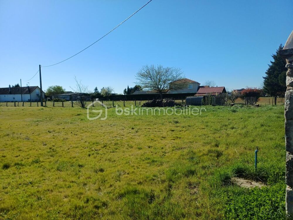 Vente Terrain Découvrez votre havre de paix à Thuré - Terrain de loisirs en vente! Thure