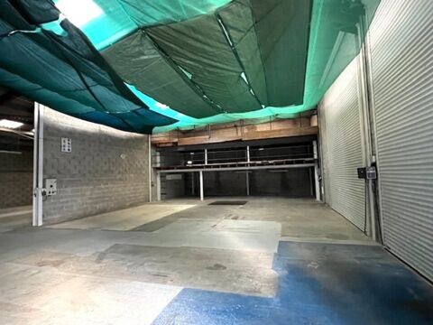 Dpt Charente Maritime (17), &agrave; louer PONS B&acirc;timent 1270 17800 Pons