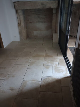  Immeuble à vendre 15 + pièces 130 m²