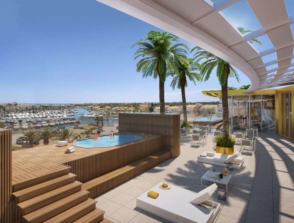 Le haut de gamme s'invite dans ce Duplex de plus de 87 m² au sein du village naturiste du Cap d'Agde