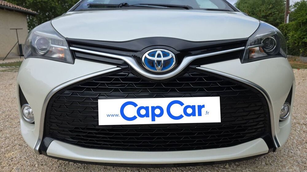 Yaris 1.5 VVTi 100 Hybrid E-CVT Collection - Automatique 2017 occasion 82000 Montauban