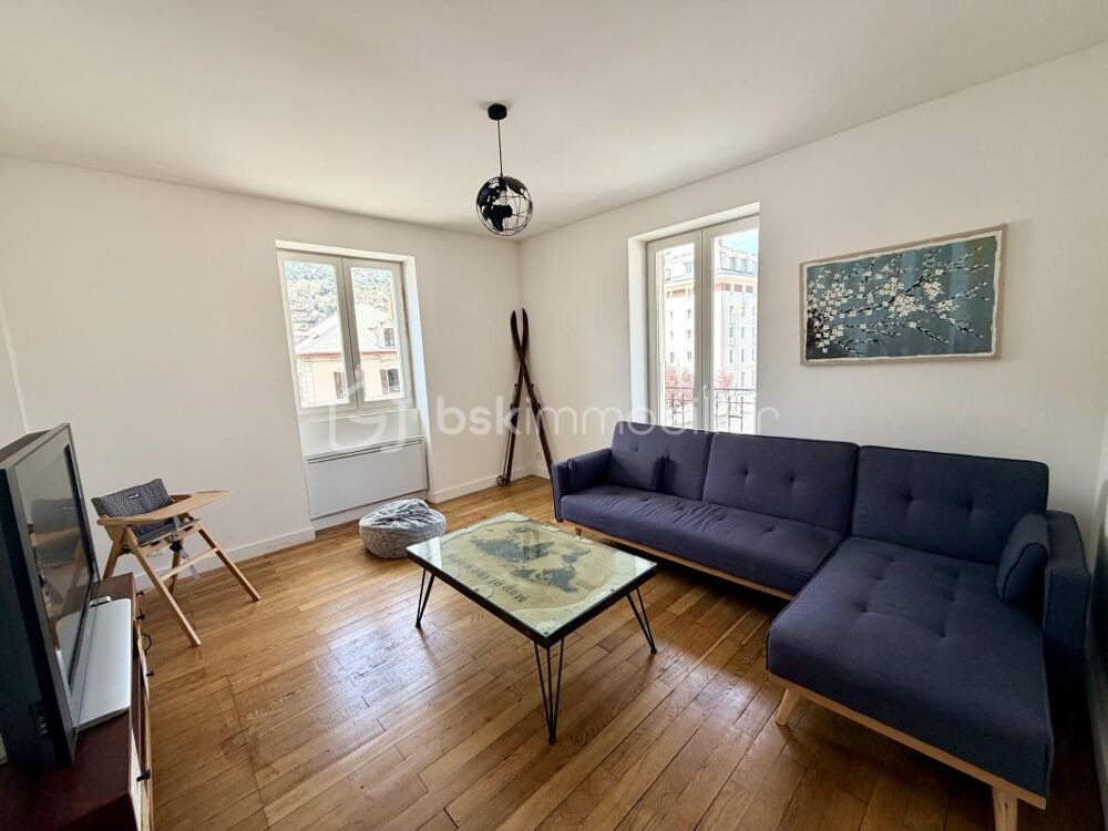 Appartement 4 pièces lumineux et vue montagne dégagée