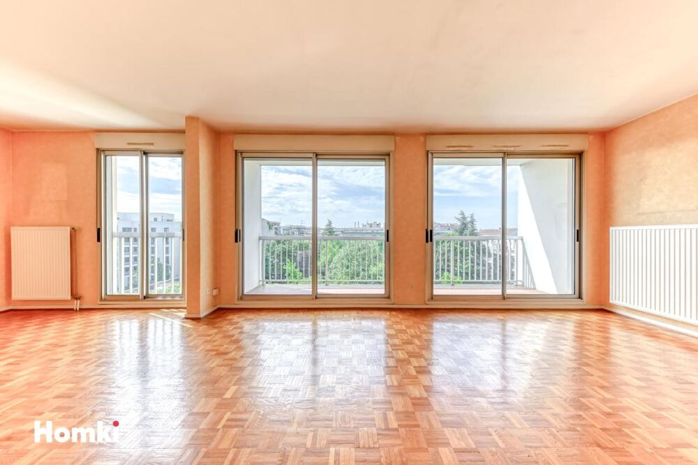 Vente Appartement À VENDRE – Superbe T4 de 82 m² avec terrasse et vue parc – Lyon 8ème (Rue Saint-Maurice) Lyon 8