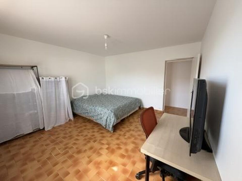 Balaruc-les-Bains  Villa T5 avec dépendance et piscine sur 687 m² de terrain