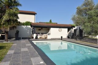  Maison  vendre 7 pices 210 m