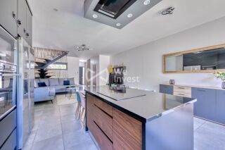  Maison à louer 6 pièces 132 m²