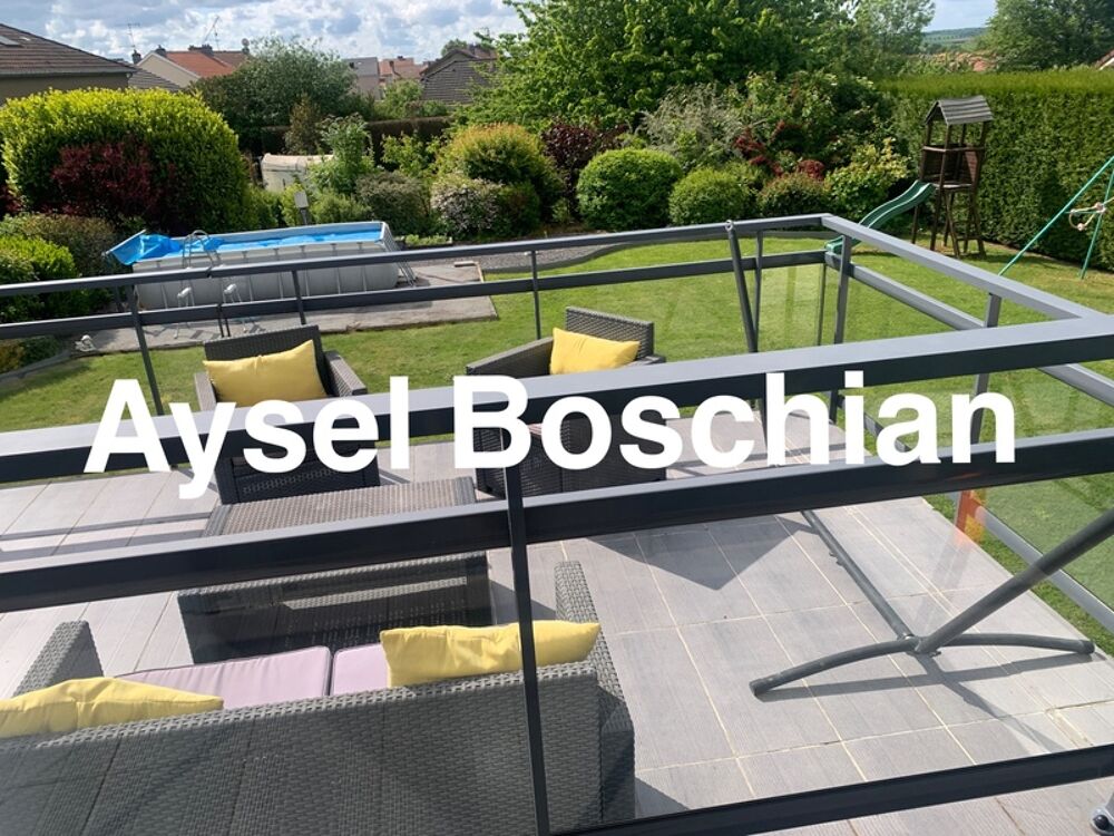 MAISON INDIVIDUELLE - PLAIN- PIED- 128M2 -4 CHAMBRES - 3 GARAGES - PARKING- TERRAIN - SOUS-SOL COMPLET -LEXY