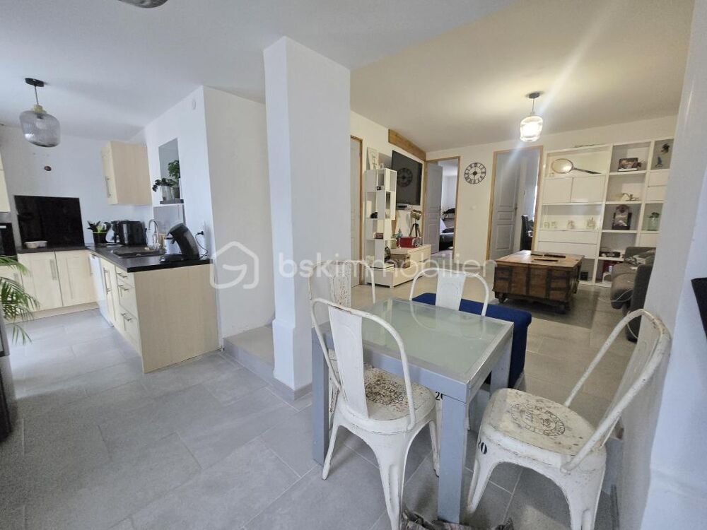 APPARTEMENT AVEC JARDIN ET PARKING