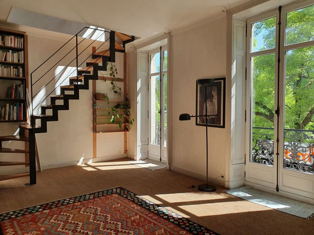 Nantes- Vue Erdre - Beau Duplex familial avec extérieur et stationnement