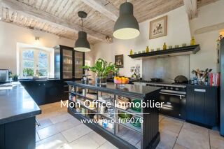  Propri�t�/ch�teau � vendre 13 pi�ces 380 m�